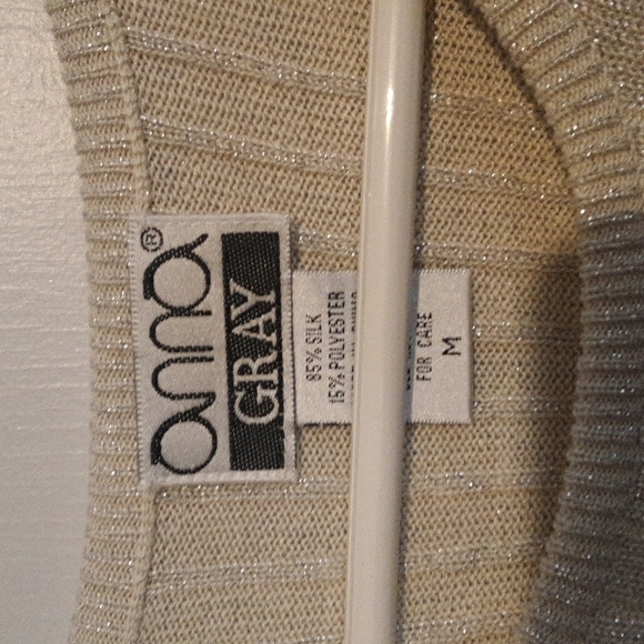 Anna GRAY Sparkly Sweater Size Medium. - Picture 2 of 5